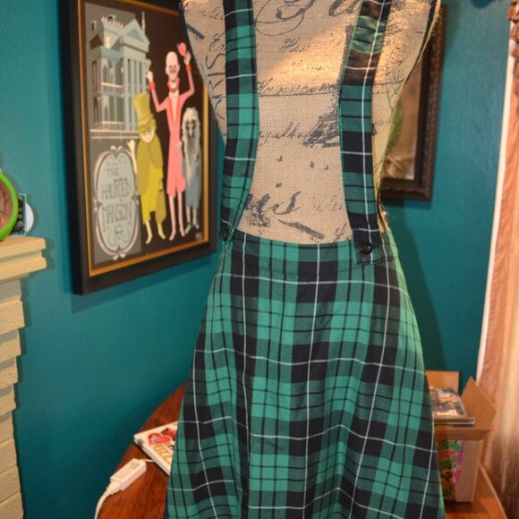 HOT TOPIC Harry Potter Slytherin Plaid Pleated Skirt Suspenders Plus Size 22 - Picture 1 of 6